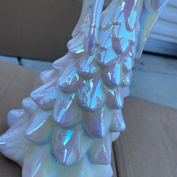 Valerie Parr Hill Set of 2 Illuminated Iridescent Porcelain Angels - Picture 7 of 9